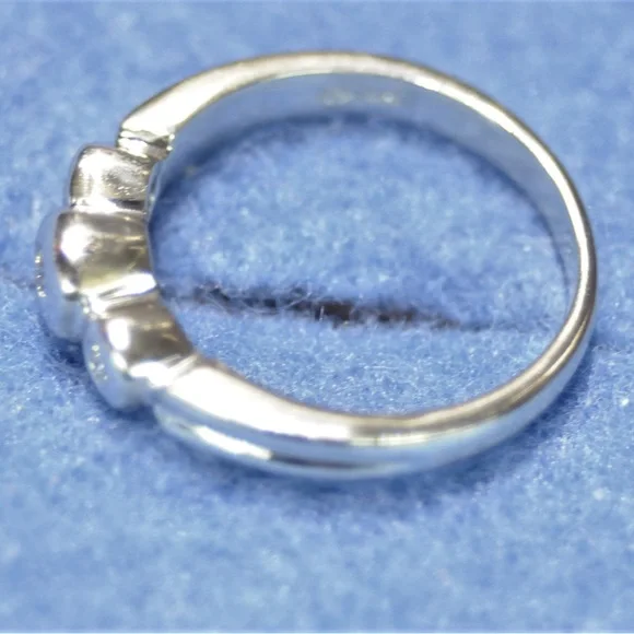 1 3/8 CTW Natural Round Diamond 3-Stone Anniversary Ring